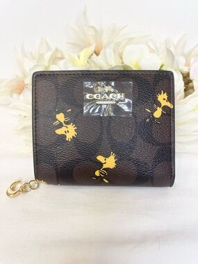 Coach NWOT X Peanuts with Woodstock Brown Leather Zip-Around Wallet